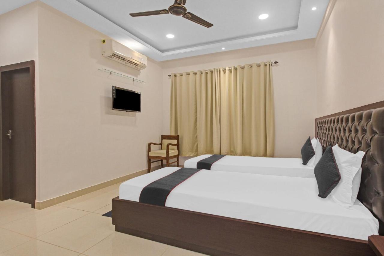Super Townhouse Centre Point Inn Near Esplanade Metro Station Kolkata Ngoại thất bức ảnh