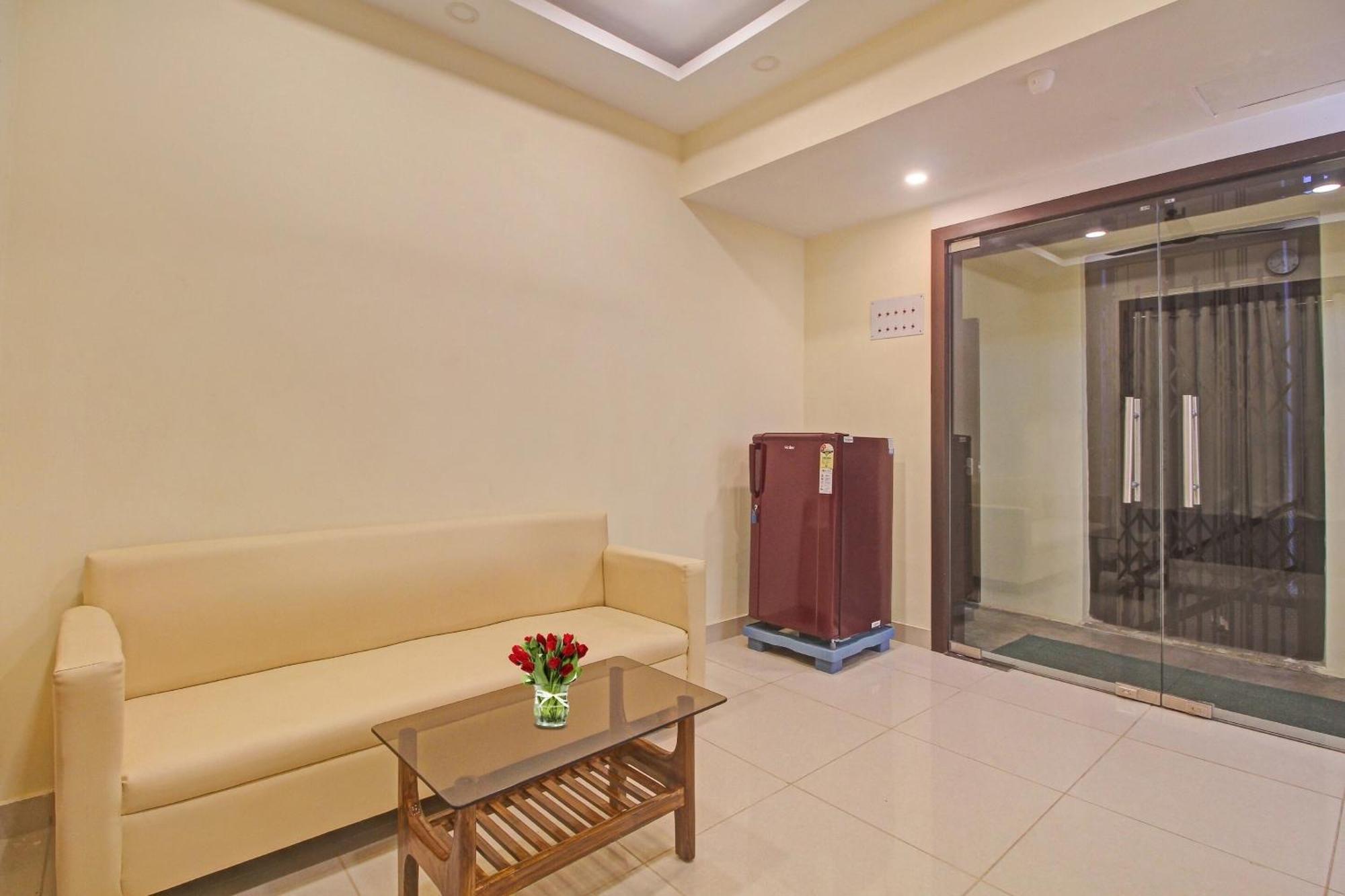 Super Townhouse Centre Point Inn Near Esplanade Metro Station Kolkata Ngoại thất bức ảnh